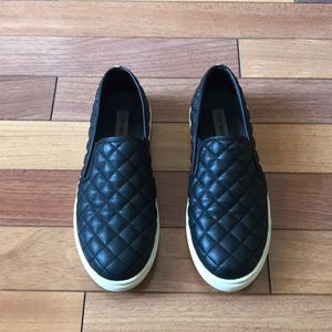 Steve Madden Slip On’s